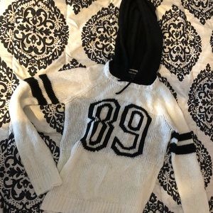 Wool Sweater / Hooodie